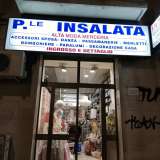 L�ultima nostra tappa � in via Melo, dove quasi ad angolo con via Principe Amedeo si illumina l�insegna di �Insalata�